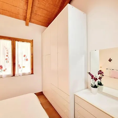 빌라 With Garden & Sea View *