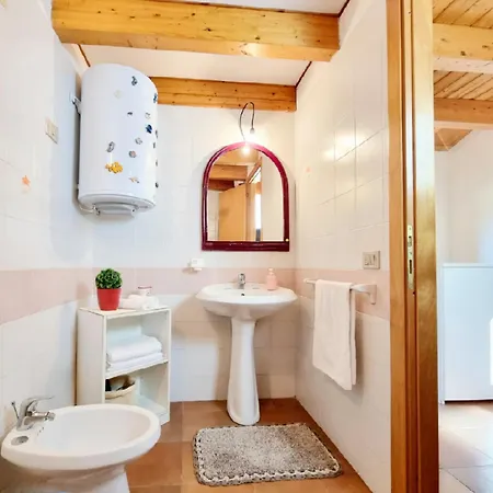 빌라 With Garden & Sea View