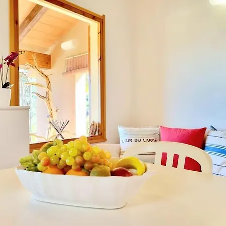 빌라 With Garden & Sea View *